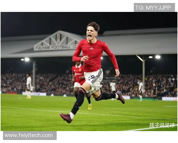 足球明星转会潮流盘点那些令人瞩目的出走之路与背后故事